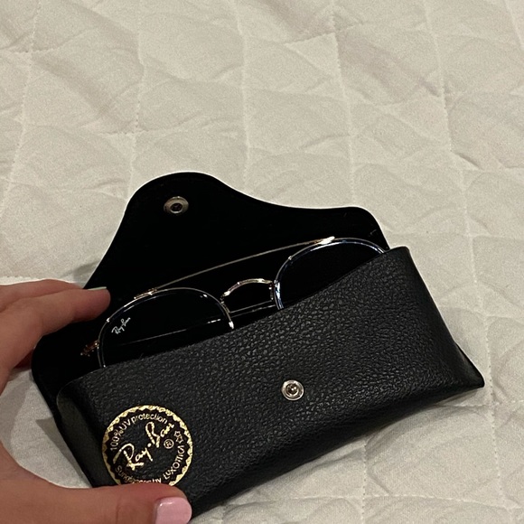 Round Double Bridge Ray-Bans - Picture 4 of 7